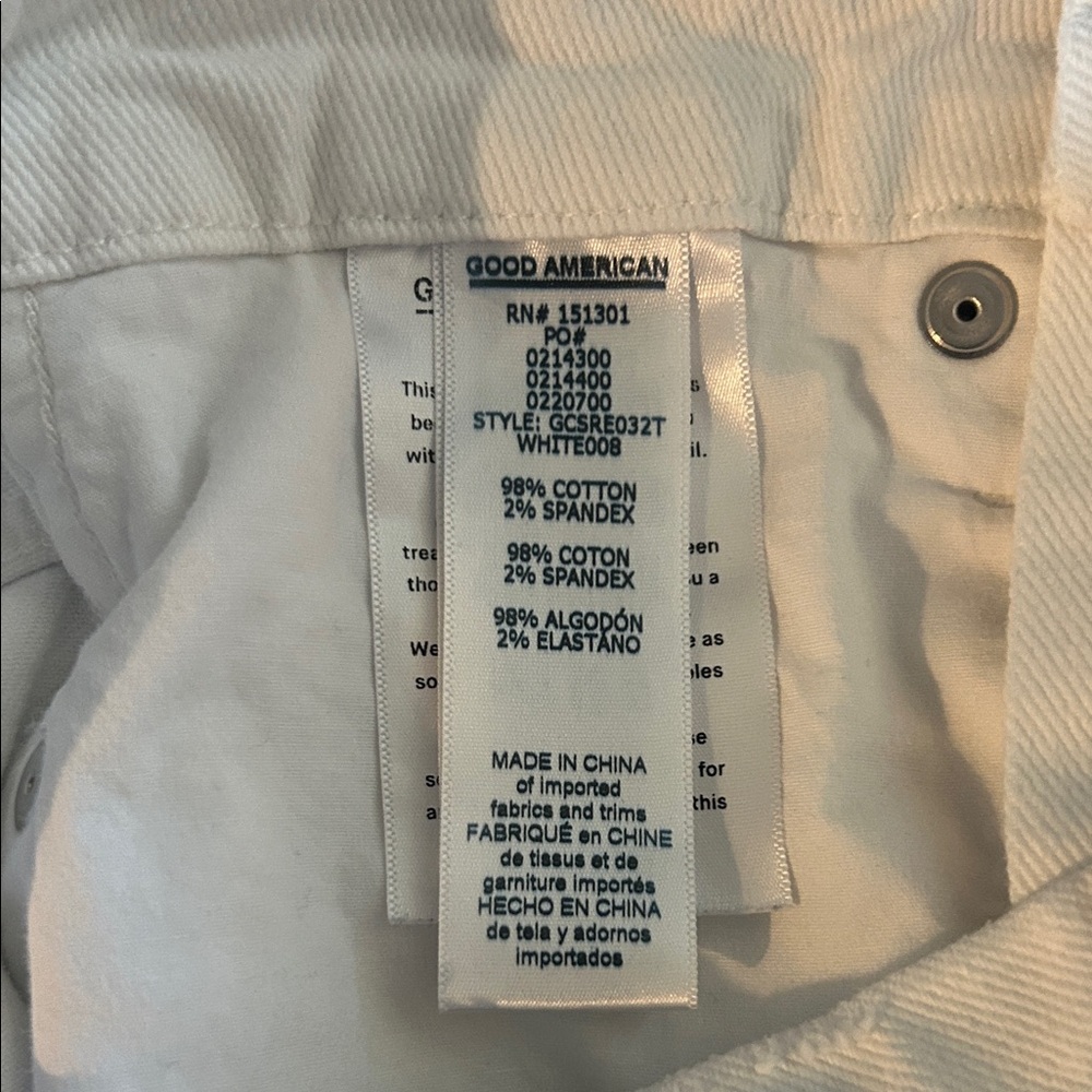 Good American White Straight Leg Jeans with Raw Hem - Picture 7 of 8